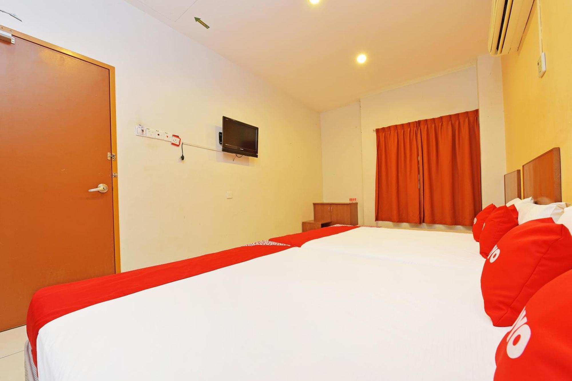 โอโย 582 โฮเต็ล วอล์ค อินน์ Kampong Pasir Puteh  ภายนอก รูปภาพ