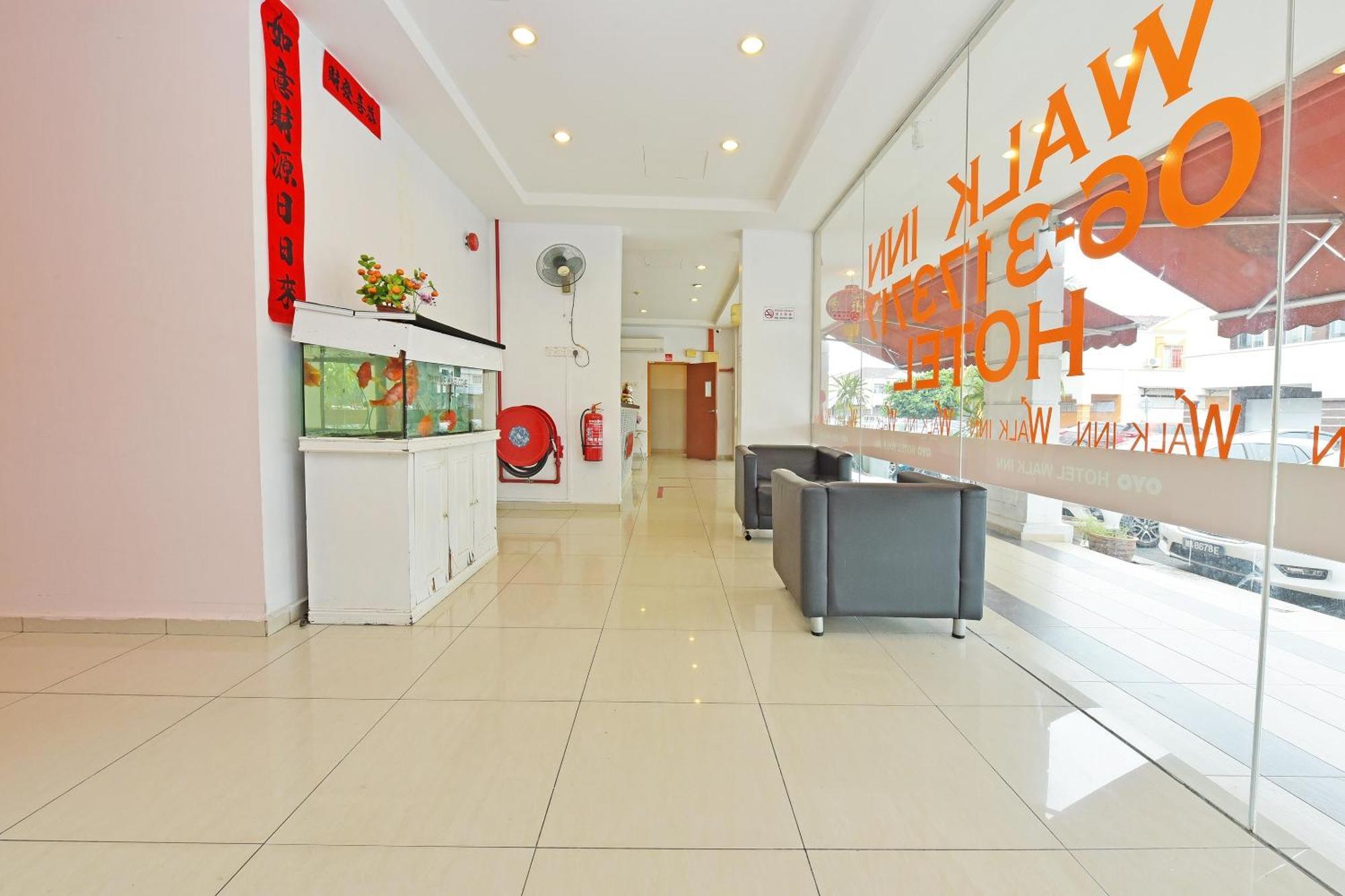 โอโย 582 โฮเต็ล วอล์ค อินน์ Kampong Pasir Puteh  ภายนอก รูปภาพ